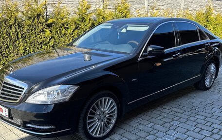 Mercedes-Benz S-Класс, 2011 год, 2 300 000 рублей, 7 фотография