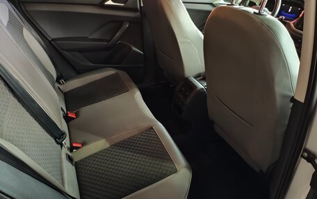 Volkswagen Taos, 2021 год, 2 100 000 рублей, 12 фотография