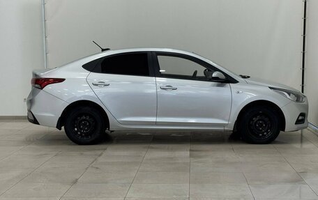 Hyundai Solaris II рестайлинг, 2017 год, 1 247 000 рублей, 11 фотография