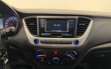 Hyundai Solaris II рестайлинг, 2017 год, 1 247 000 рублей, 17 фотография