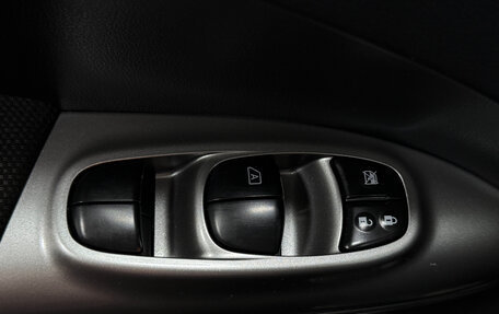 Nissan Juke II, 2014 год, 990 000 рублей, 25 фотография