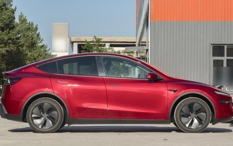 Tesla Model Y I, 2025 год, 5 814 000 рублей, 8 фотография