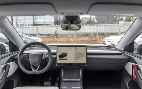 Tesla Model Y I, 2025 год, 5 814 000 рублей, 10 фотография