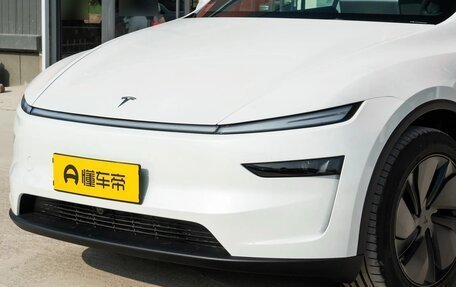 Tesla Model Y I, 2025 год, 5 814 000 рублей, 2 фотография