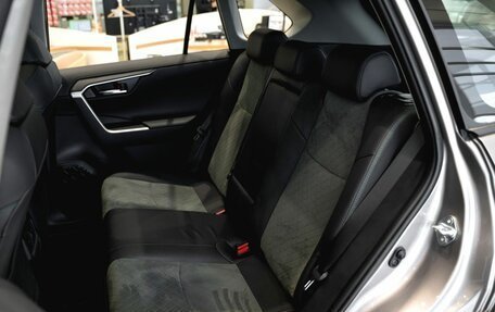 Toyota RAV4, 2025 год, 4 550 000 рублей, 14 фотография