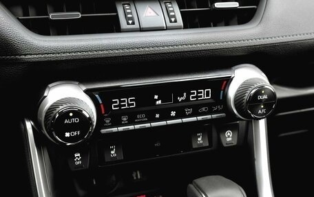 Toyota RAV4, 2025 год, 4 550 000 рублей, 3 фотография