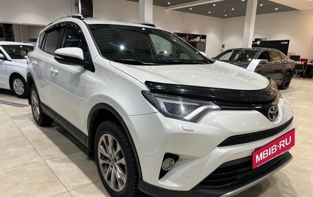 Toyota RAV4, 2017 год, 2 250 000 рублей, 3 фотография