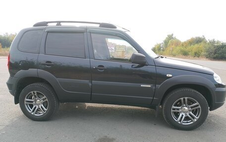 Chevrolet Niva I рестайлинг, 2015 год, 700 000 рублей, 1 фотография