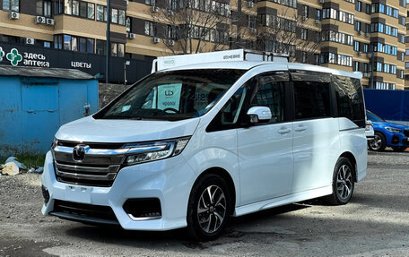 Honda Stepwgn IV, 2021 год, 2 350 000 рублей, 1 фотография