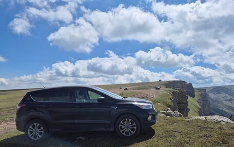 Ford Escape III, 2017 год, 1 450 000 рублей, 2 фотография