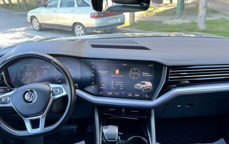 Volkswagen Touareg III, 2020 год, 4 600 000 рублей, 16 фотография