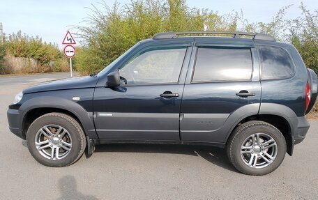 Chevrolet Niva I рестайлинг, 2015 год, 700 000 рублей, 2 фотография