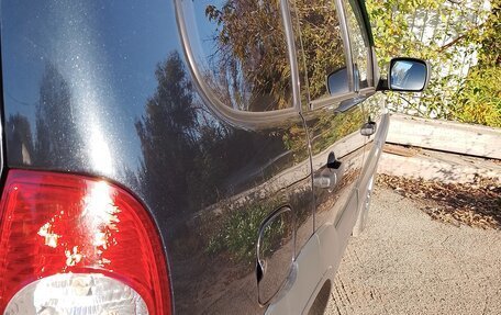 Chevrolet Niva I рестайлинг, 2015 год, 700 000 рублей, 11 фотография
