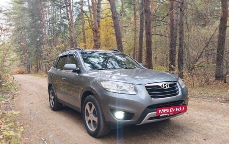 Hyundai Santa Fe III рестайлинг, 2011 год, 1 200 000 рублей, 2 фотография