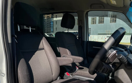 Honda Stepwgn IV, 2021 год, 2 350 000 рублей, 4 фотография