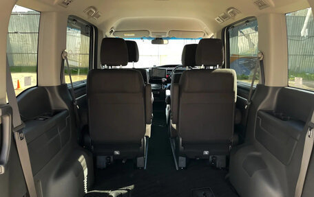 Honda Stepwgn IV, 2021 год, 2 350 000 рублей, 6 фотография