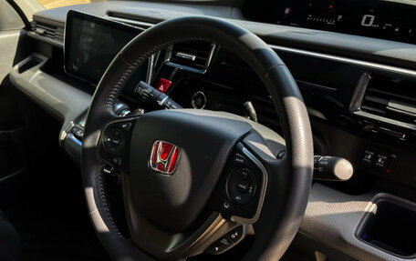 Honda Stepwgn IV, 2021 год, 2 350 000 рублей, 5 фотография