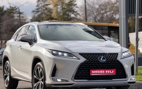 Lexus RX IV рестайлинг, 2021 год, 4 270 000 рублей, 1 фотография