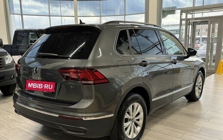 Volkswagen Tiguan II, 2021 год, 2 750 000 рублей, 2 фотография