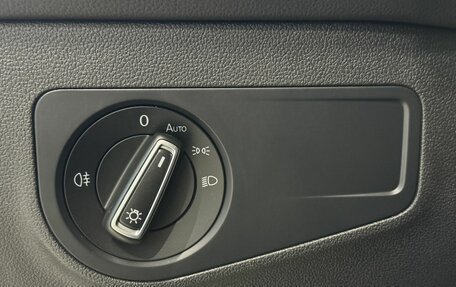 Volkswagen Tiguan II, 2021 год, 2 750 000 рублей, 19 фотография