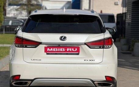 Lexus RX IV рестайлинг, 2021 год, 4 270 000 рублей, 6 фотография