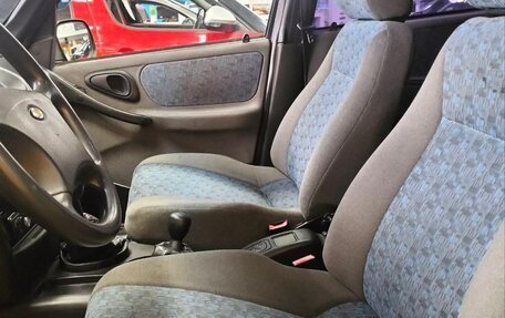 Chevrolet Niva I рестайлинг, 2005 год, 266 000 рублей, 11 фотография