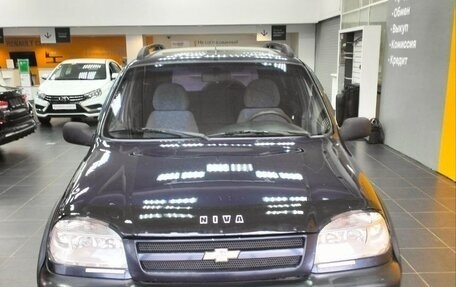 Chevrolet Niva I рестайлинг, 2005 год, 266 000 рублей, 2 фотография