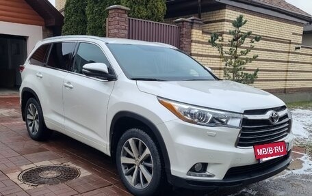 Toyota Highlander III, 2014 год, 3 100 000 рублей, 2 фотография
