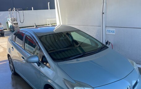 Toyota Prius, 2013 год, 999 999 рублей, 2 фотография