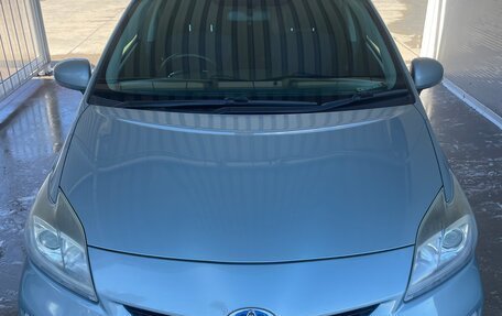 Toyota Prius, 2013 год, 999 999 рублей, 4 фотография