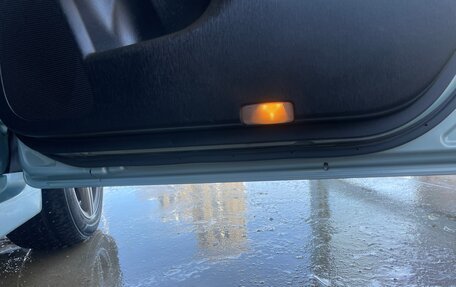 Toyota Prius, 2013 год, 999 999 рублей, 30 фотография