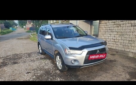 Mitsubishi Outlander III рестайлинг 3, 2012 год, 1 385 000 рублей, 2 фотография