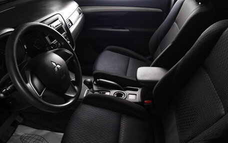 Mitsubishi Outlander III рестайлинг 3, 2012 год, 1 249 000 рублей, 9 фотография