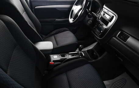 Mitsubishi Outlander III рестайлинг 3, 2012 год, 1 249 000 рублей, 16 фотография