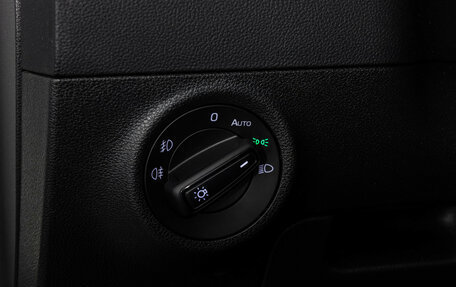 Skoda Karoq I, 2021 год, 2 400 000 рублей, 18 фотография