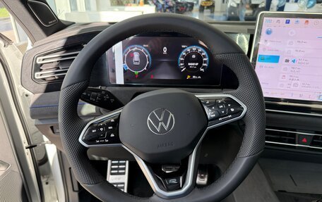 Volkswagen Tiguan, 2025 год, 4 860 000 рублей, 10 фотография