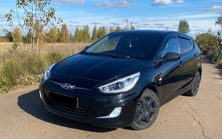 Hyundai Solaris II рестайлинг, 2013 год, 699 000 рублей, 1 фотография