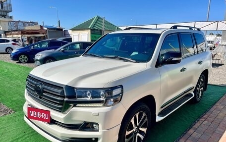Toyota Land Cruiser 200, 2018 год, 7 300 000 рублей, 3 фотография