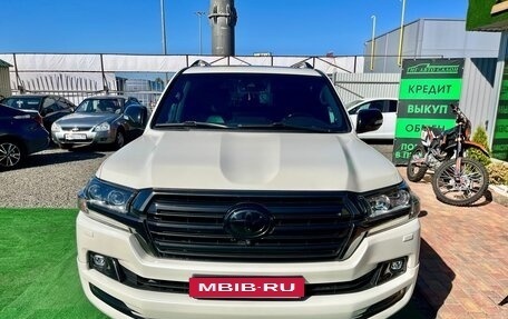 Toyota Land Cruiser 200, 2018 год, 7 300 000 рублей, 2 фотография