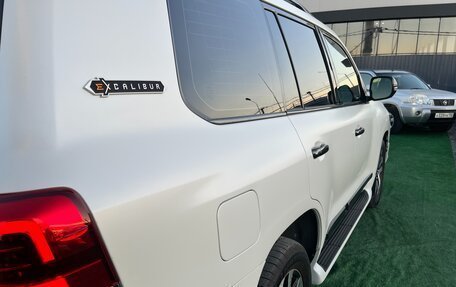 Toyota Land Cruiser 200, 2018 год, 7 300 000 рублей, 9 фотография