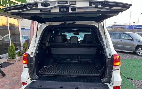 Toyota Land Cruiser 200, 2018 год, 7 300 000 рублей, 18 фотография