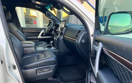 Toyota Land Cruiser 200, 2018 год, 7 300 000 рублей, 11 фотография