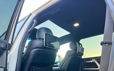 Toyota Land Cruiser 200, 2018 год, 7 300 000 рублей, 19 фотография