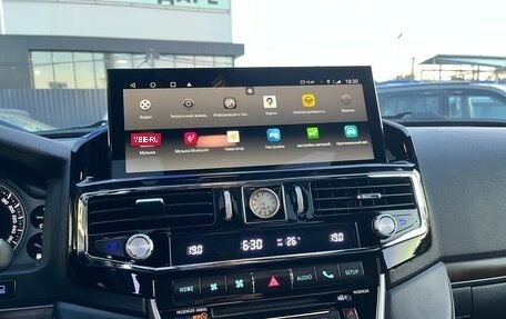 Toyota Land Cruiser 200, 2018 год, 7 300 000 рублей, 26 фотография