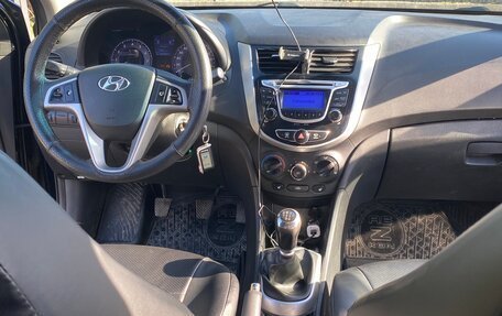 Hyundai Solaris II рестайлинг, 2013 год, 699 000 рублей, 9 фотография