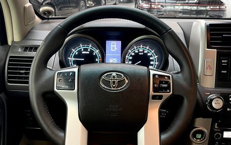 Toyota Land Cruiser Prado 150 рестайлинг 2, 2010 год, 2 470 000 рублей, 12 фотография