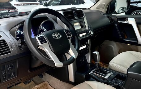 Toyota Land Cruiser Prado 150 рестайлинг 2, 2010 год, 2 470 000 рублей, 16 фотография