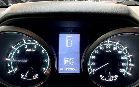 Toyota Land Cruiser Prado 150 рестайлинг 2, 2010 год, 2 470 000 рублей, 13 фотография