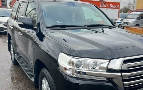 Toyota Land Cruiser 200, 2016 год, 6 250 000 рублей, 2 фотография
