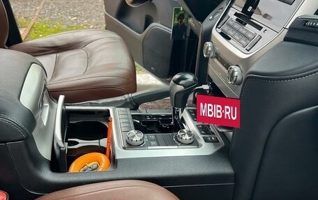 Toyota Land Cruiser 200, 2016 год, 6 250 000 рублей, 17 фотография